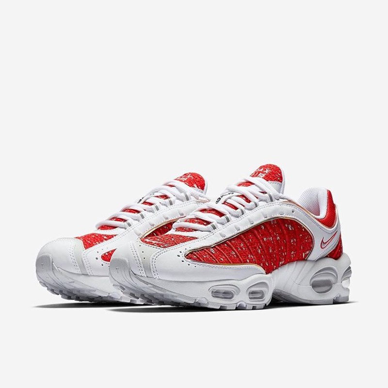 nike air max tailwind 4 supreme white